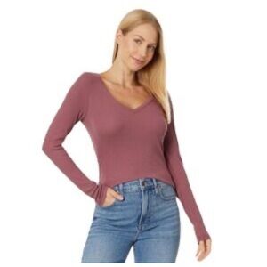 Madewell V-neck long sleeve ribbed  top